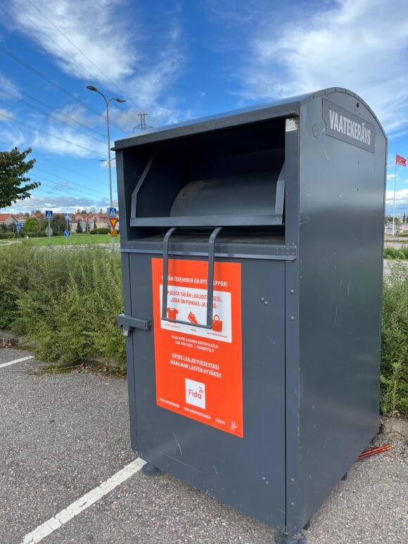 Fida vaatekeräyslaatikko