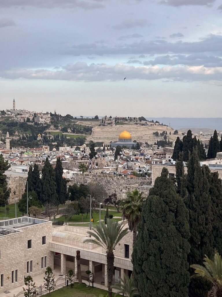 Jerusalem, taustalla Kalliomoskeija.